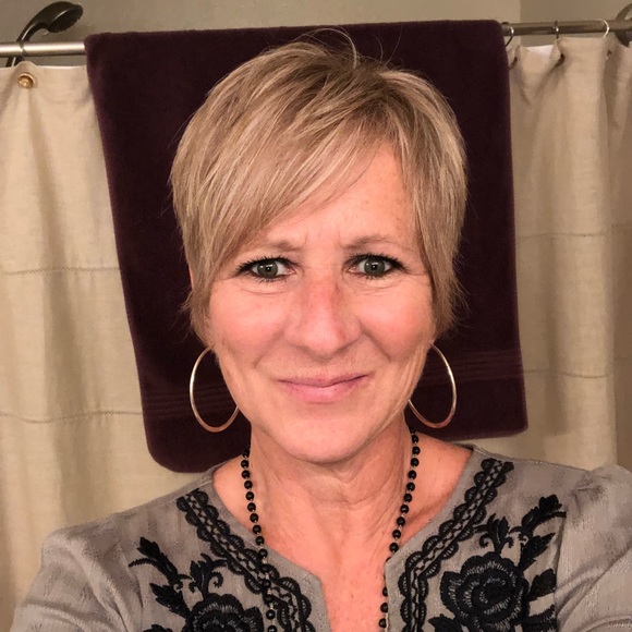 Meet your Posher, Susan - Picture 1 of 1